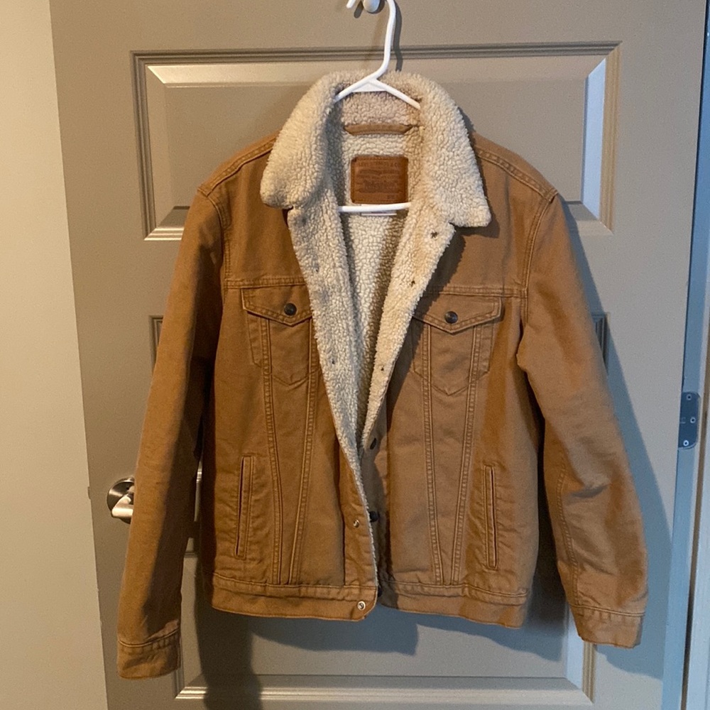 Men’a Levi’s sherpa trucker jacket Large